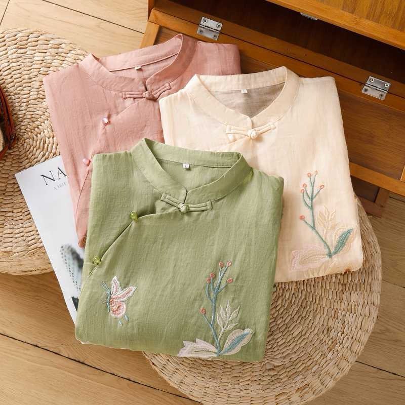 Elegant Floral Embroidered Mandarin Collar Top